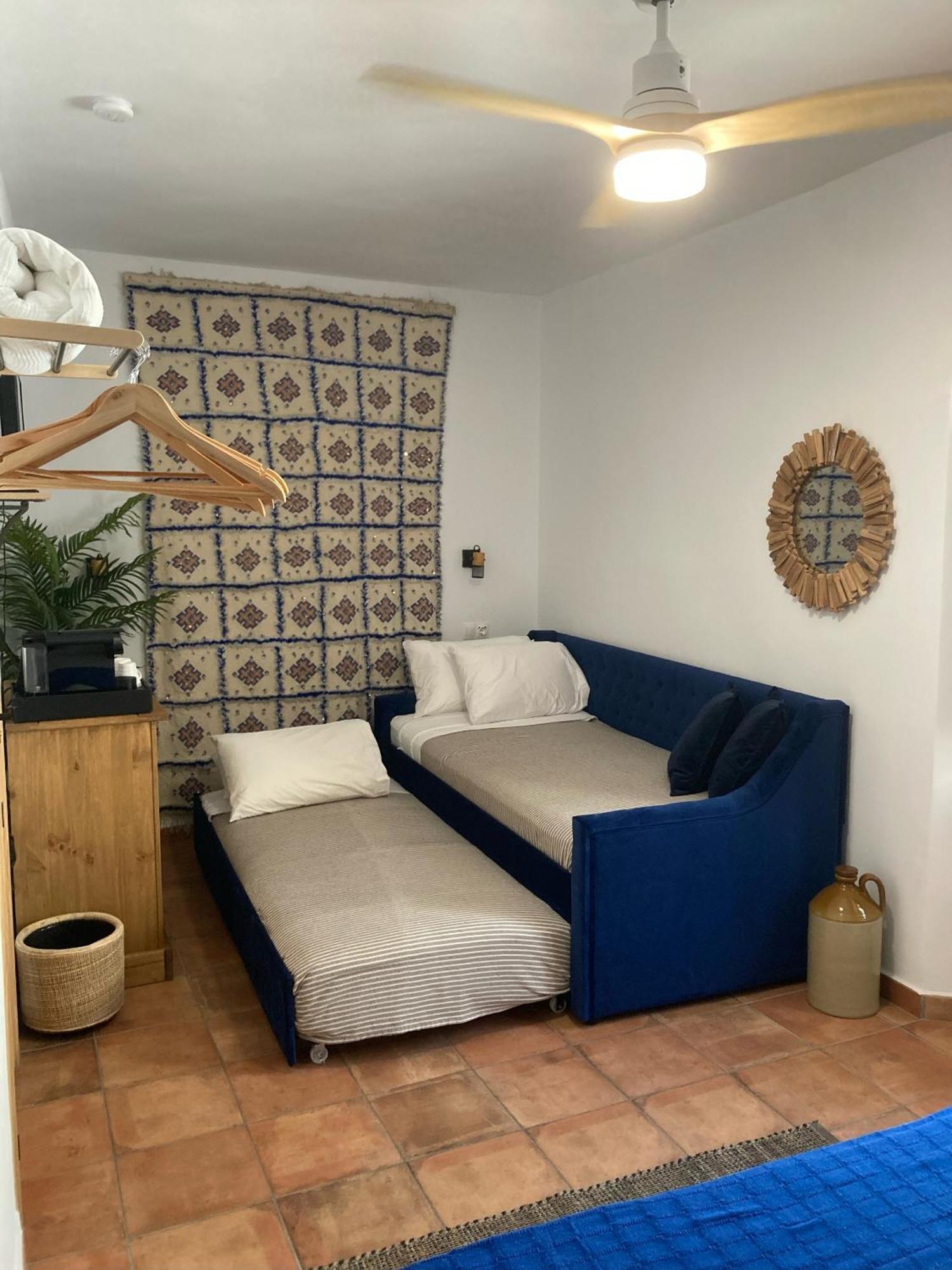 Bed and Breakfast La Vieja Botica Canillas de Aceituno Zimmer foto